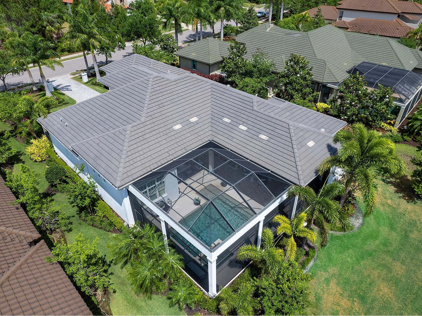 LAKE CLUB - Residential