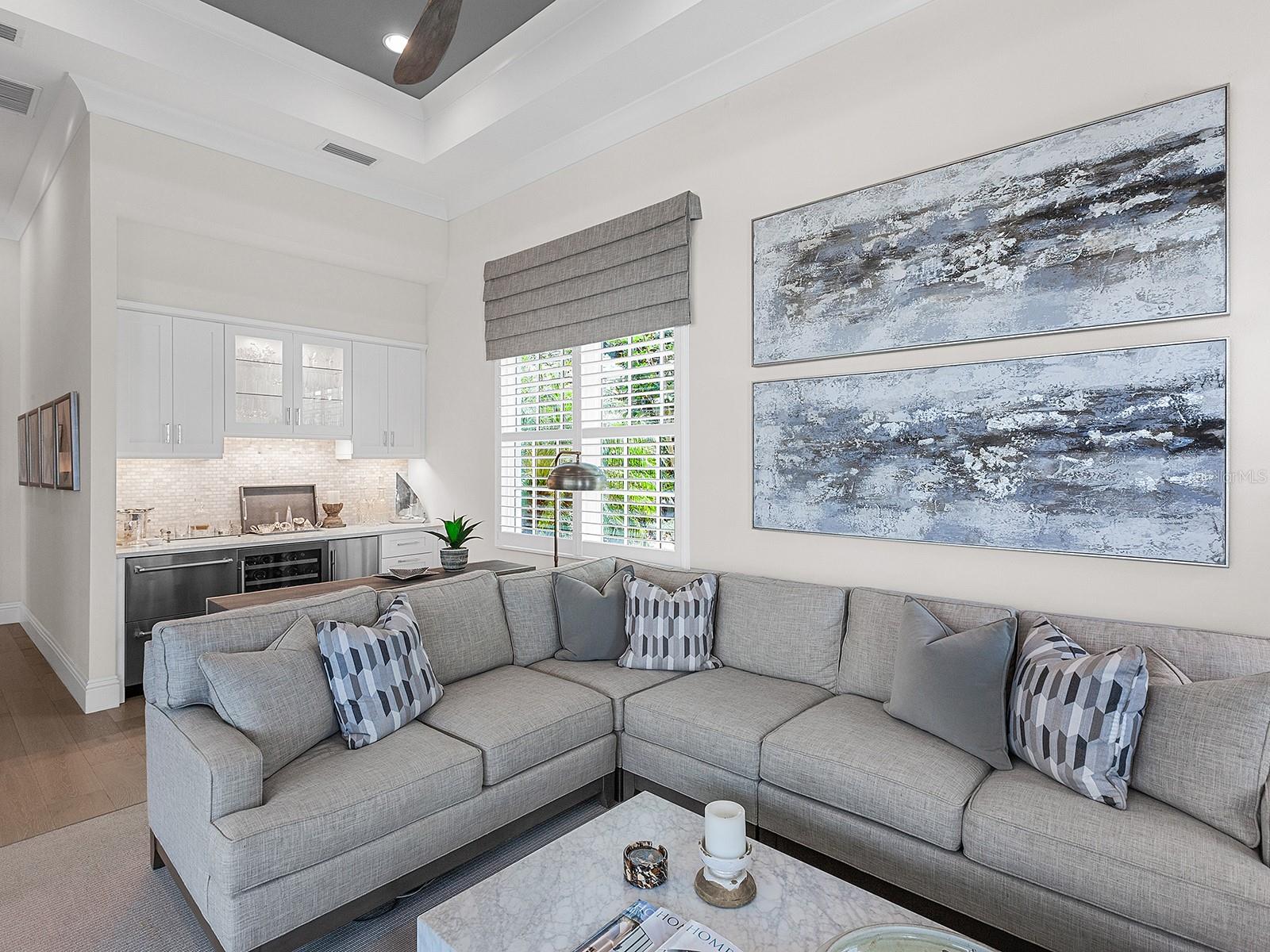 LAKE CLUB - Residential