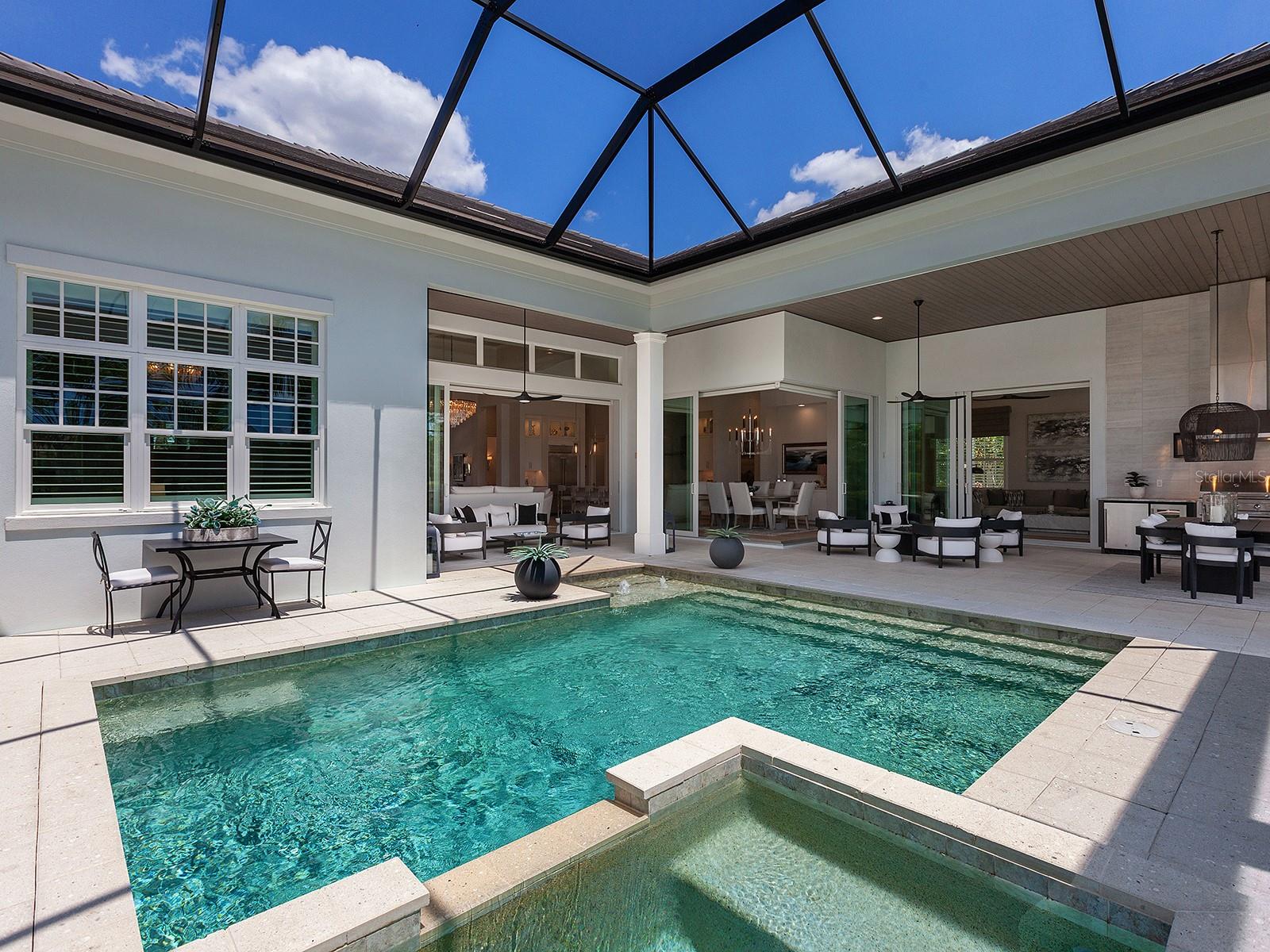 LAKE CLUB - Residential