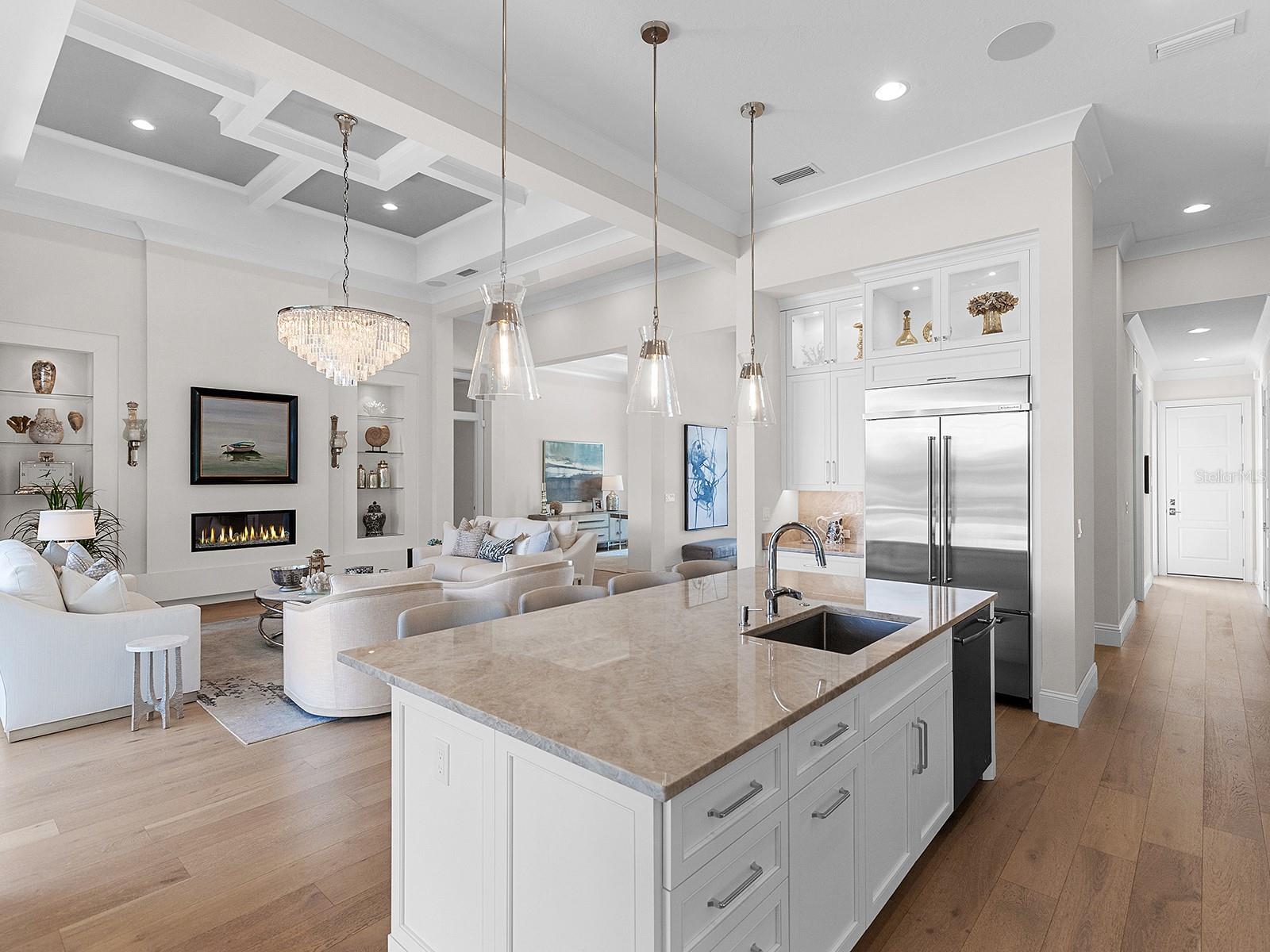 LAKE CLUB - Residential