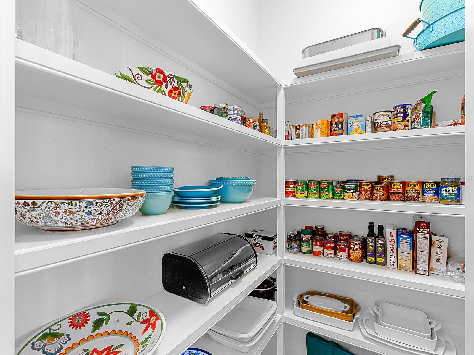 LAKE CLUB - Residential