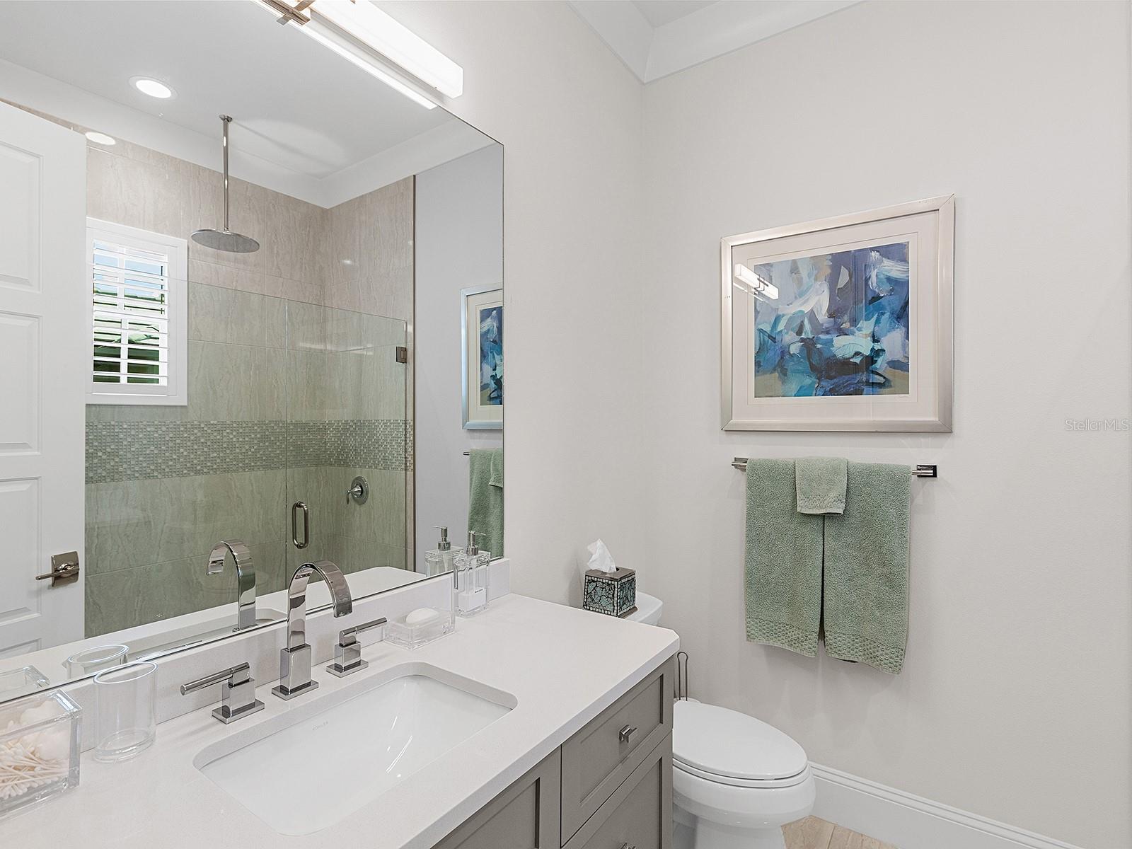 LAKE CLUB - Residential