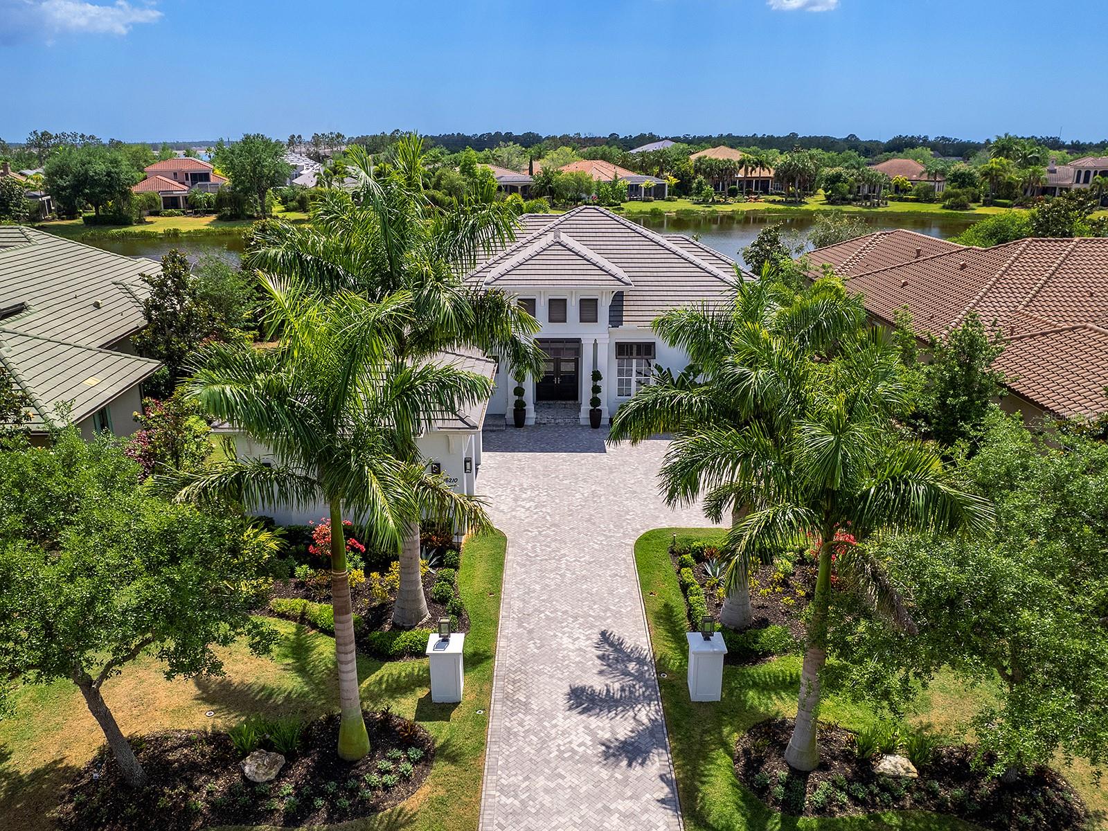 LAKE CLUB - Residential