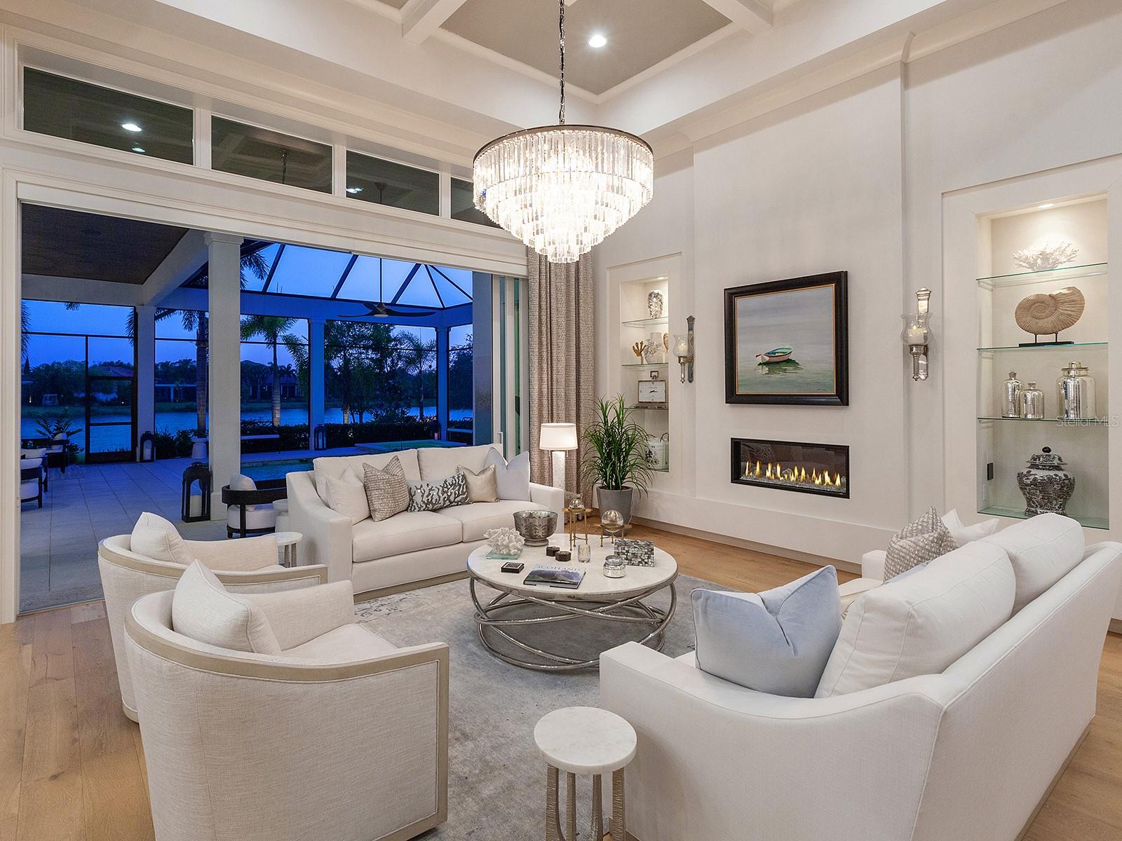 LAKE CLUB - Residential