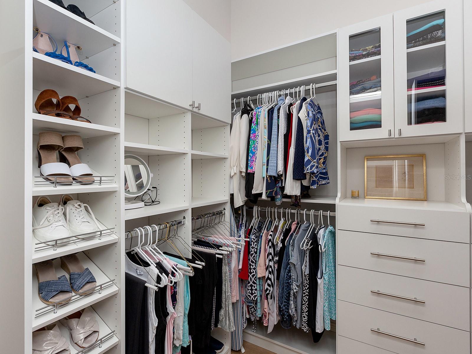 LAKE CLUB - Residential