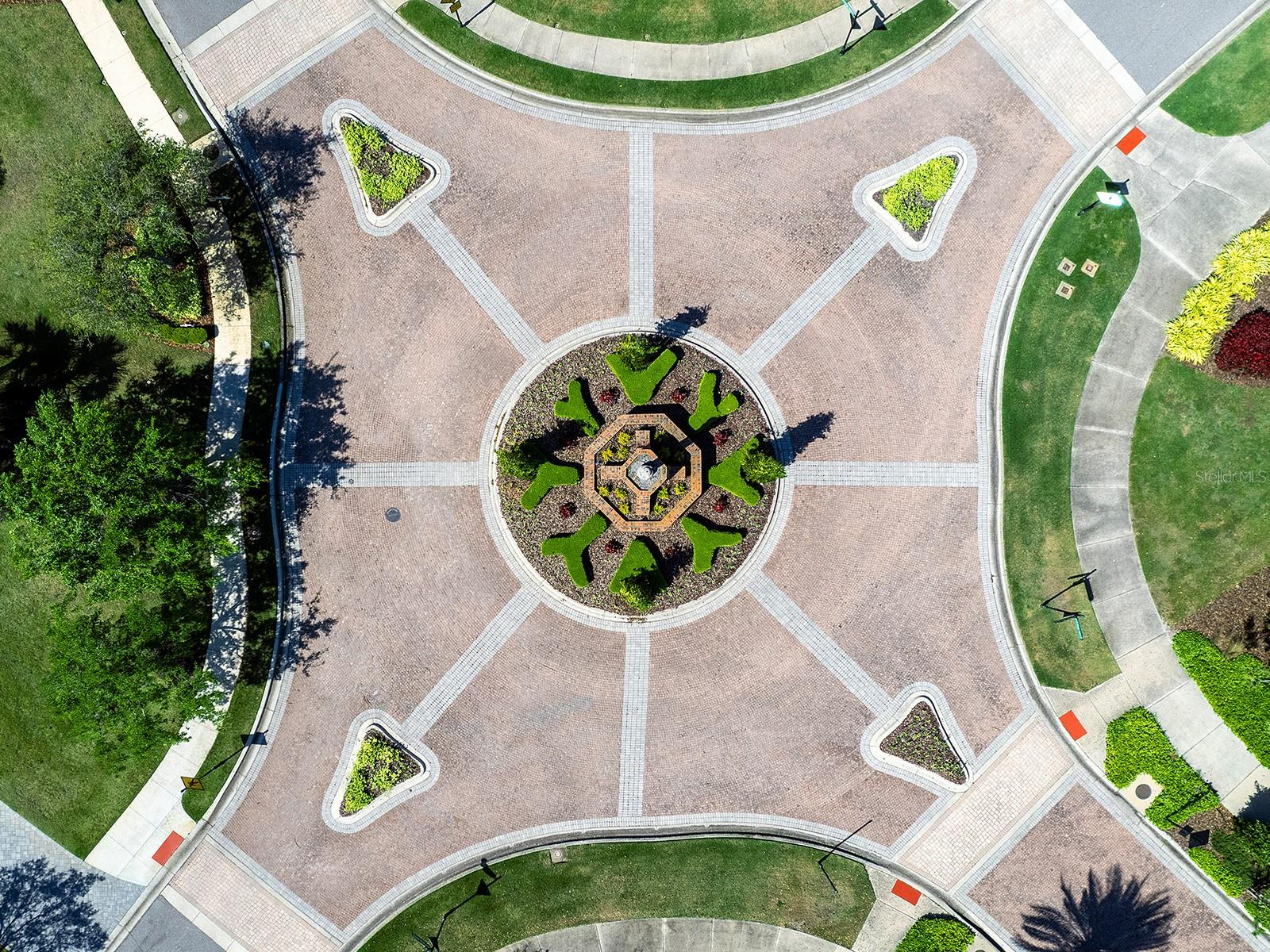 LAKE CLUB - Residential