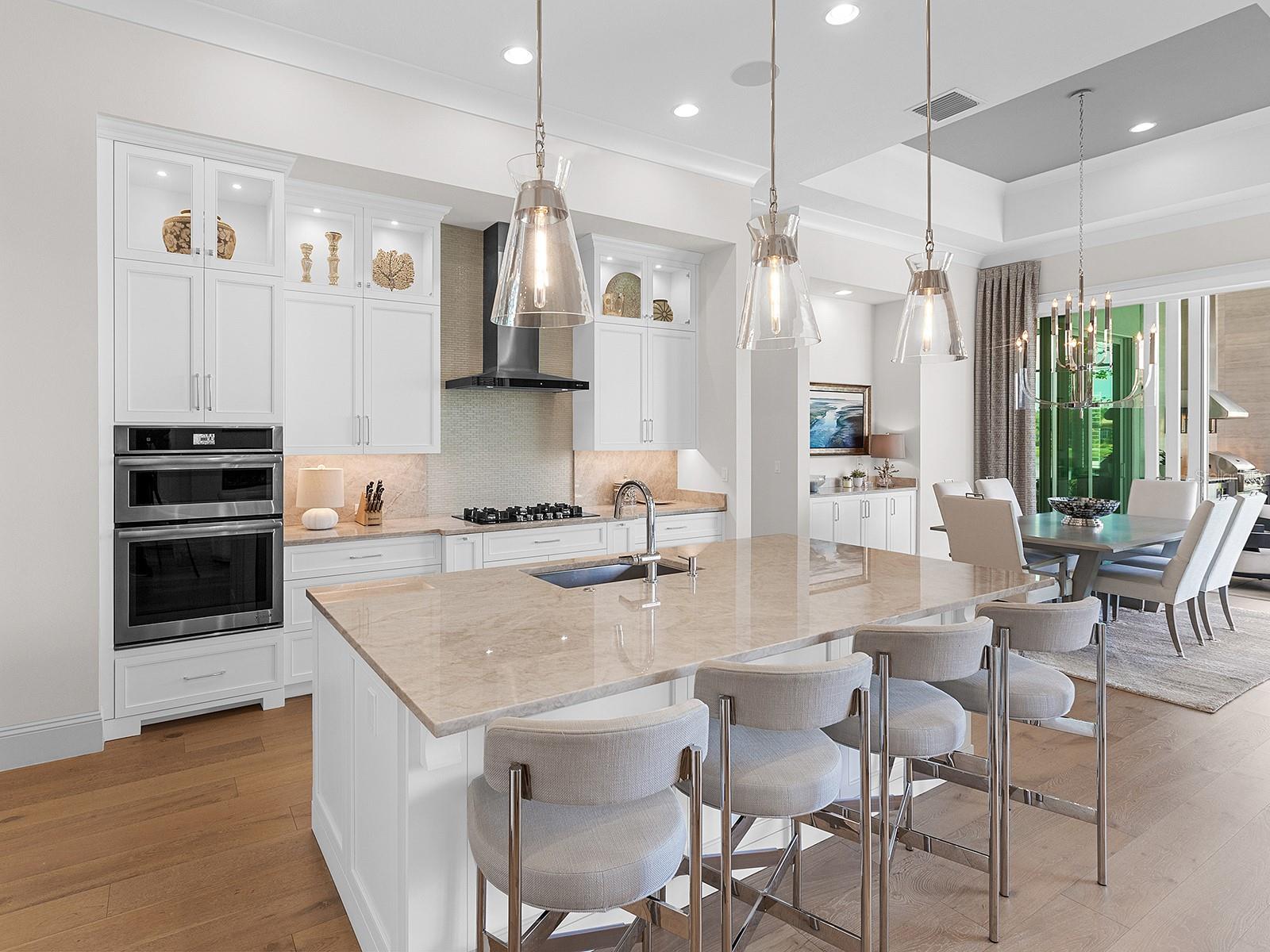 LAKE CLUB - Residential