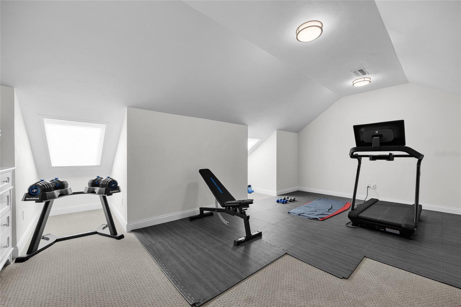 OAKMONT PH 1 UNIT 1B - Residential