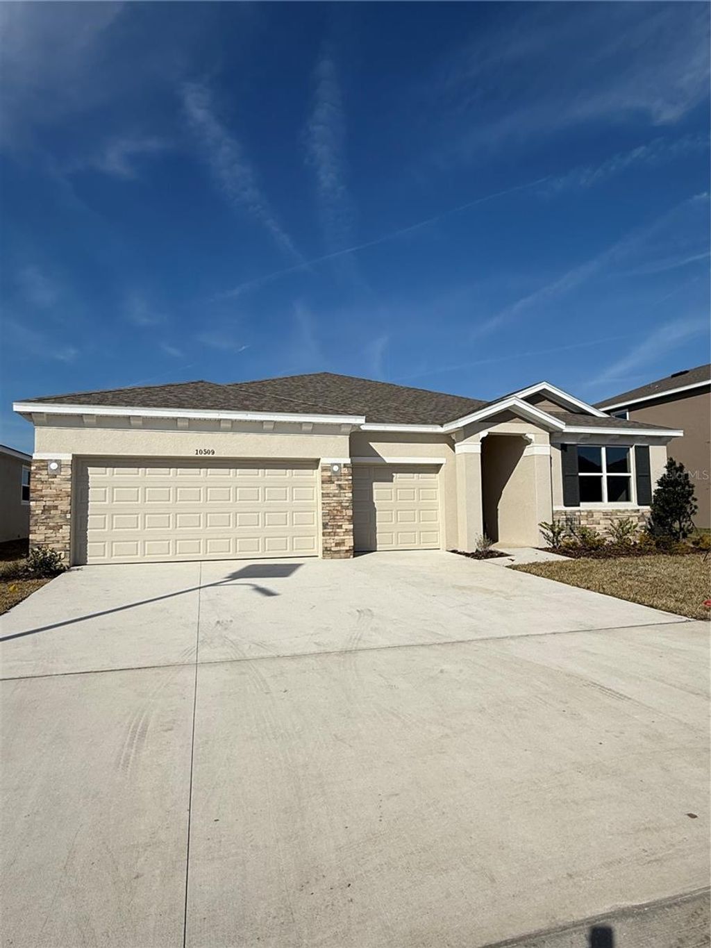 Photo of 10509 Bridgegate Heights Loop, San Antonio, FL 33576 (MLS # J986003)