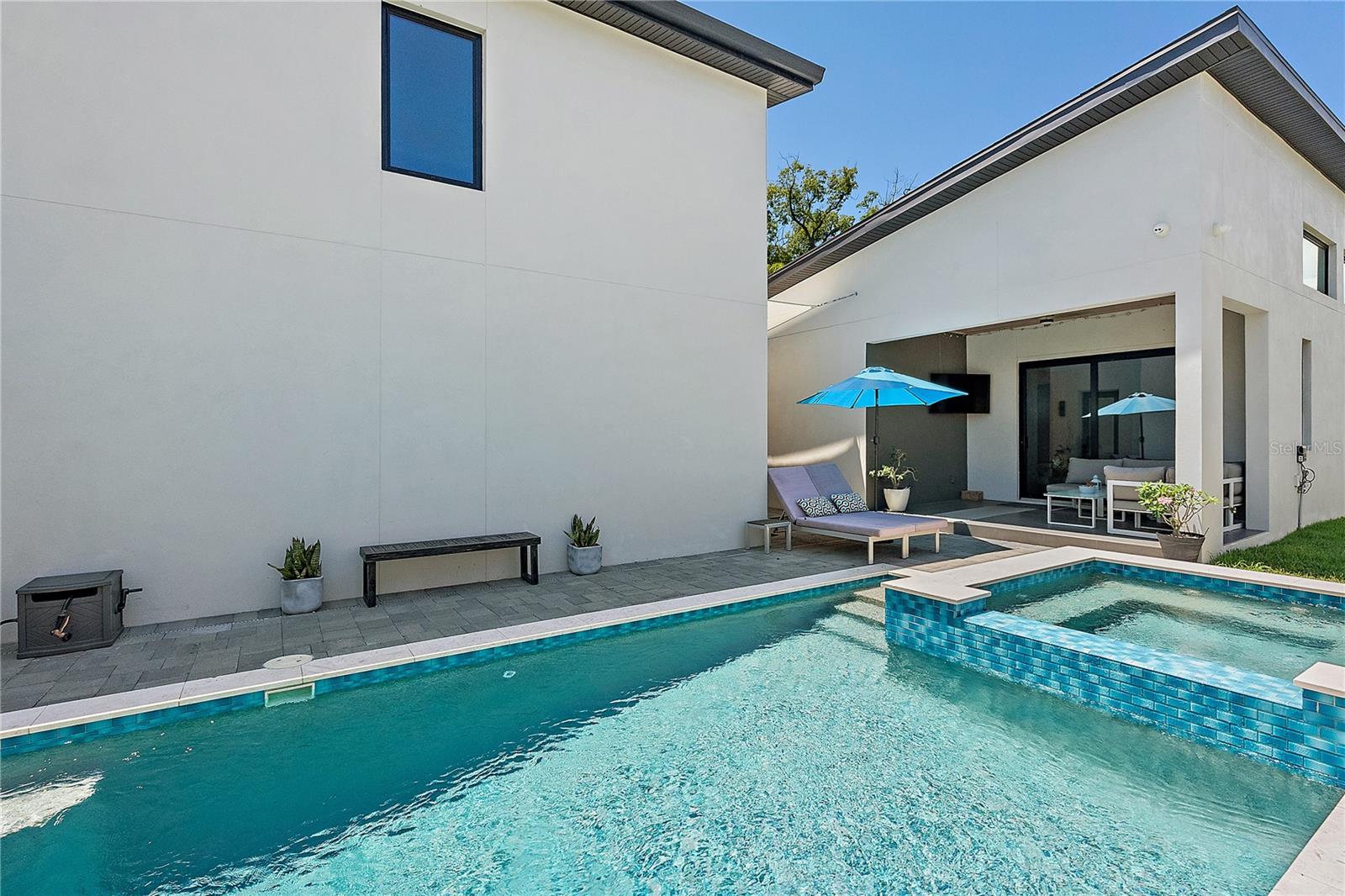 COLONIAL PLACE REV - Residential Lease