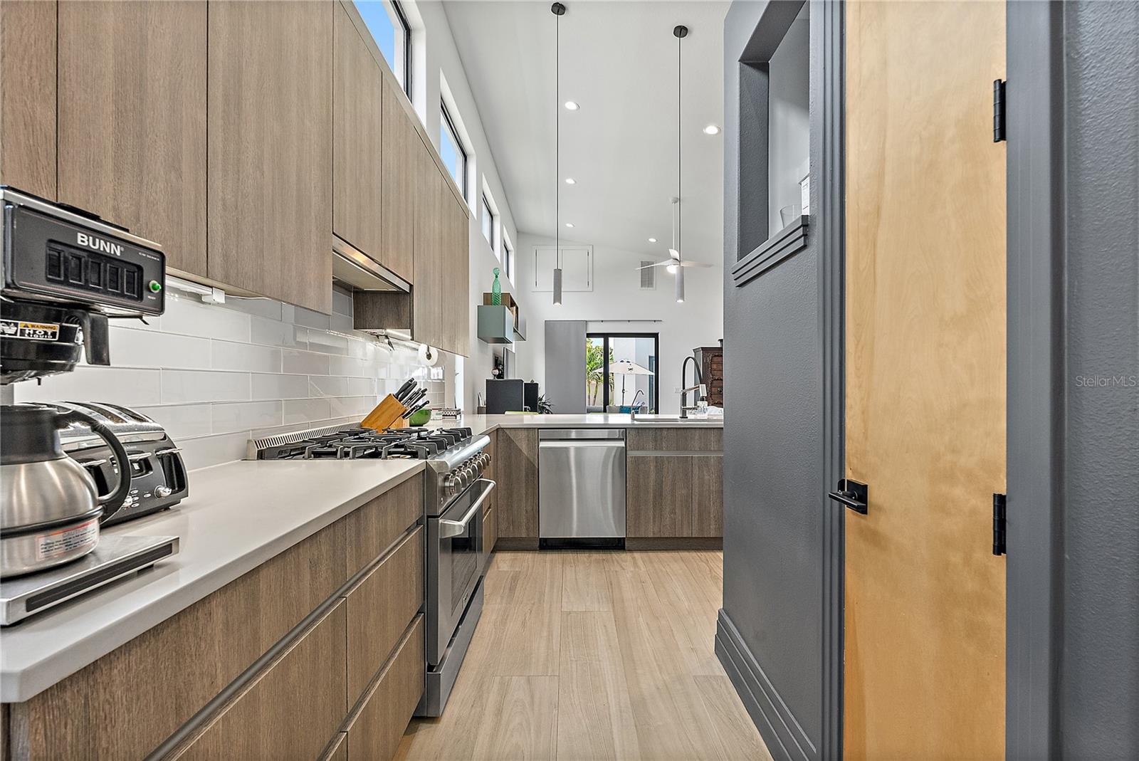 COLONIAL PLACE REV - Residential Lease