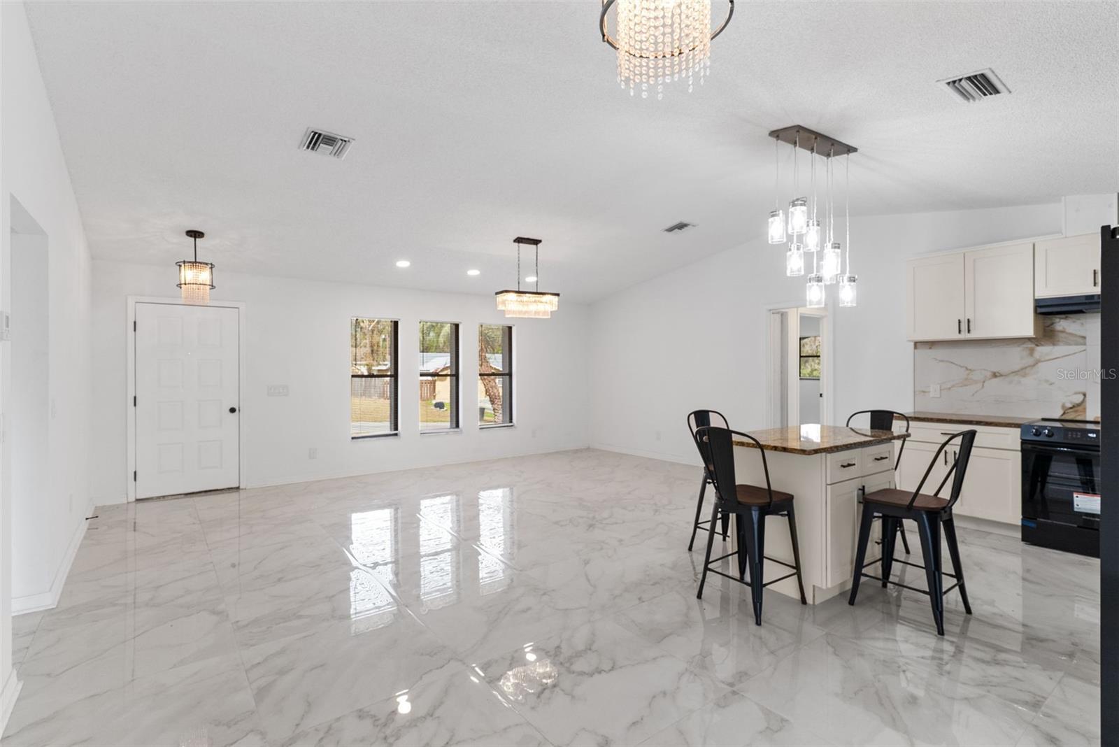 001044 - INVERNESS HIGHLANDS WEST - Residential