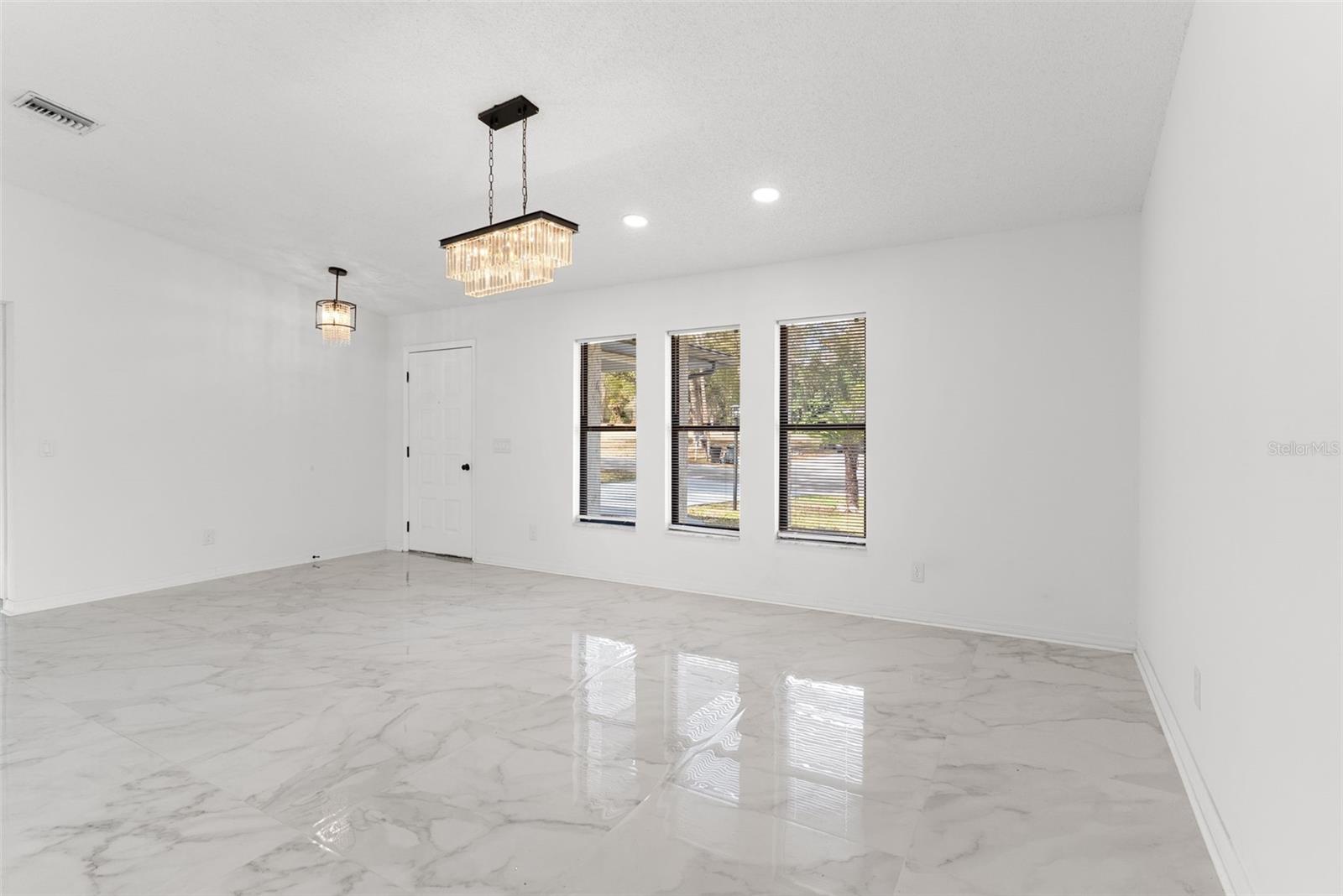 001044 - INVERNESS HIGHLANDS WEST - Residential