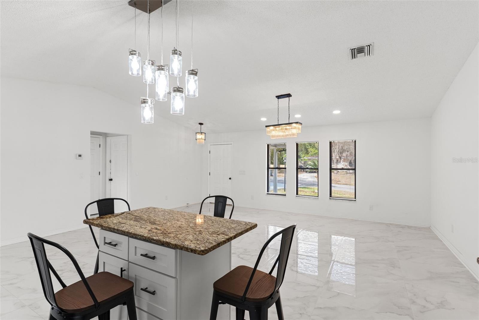 001044 - INVERNESS HIGHLANDS WEST - Residential