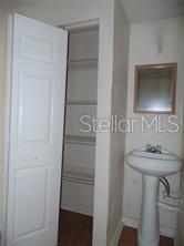 T A HOWZE - Residential Lease