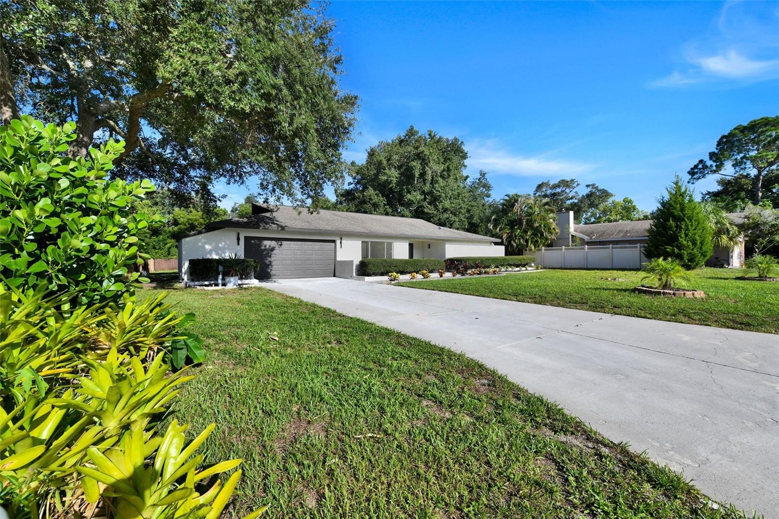 207 DUNBRIDGE DRIVE