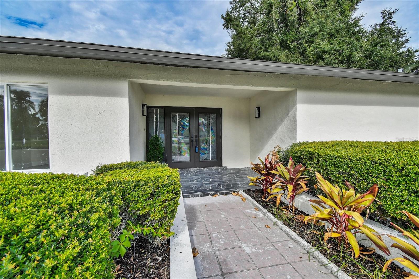 207 DUNBRIDGE DRIVE
