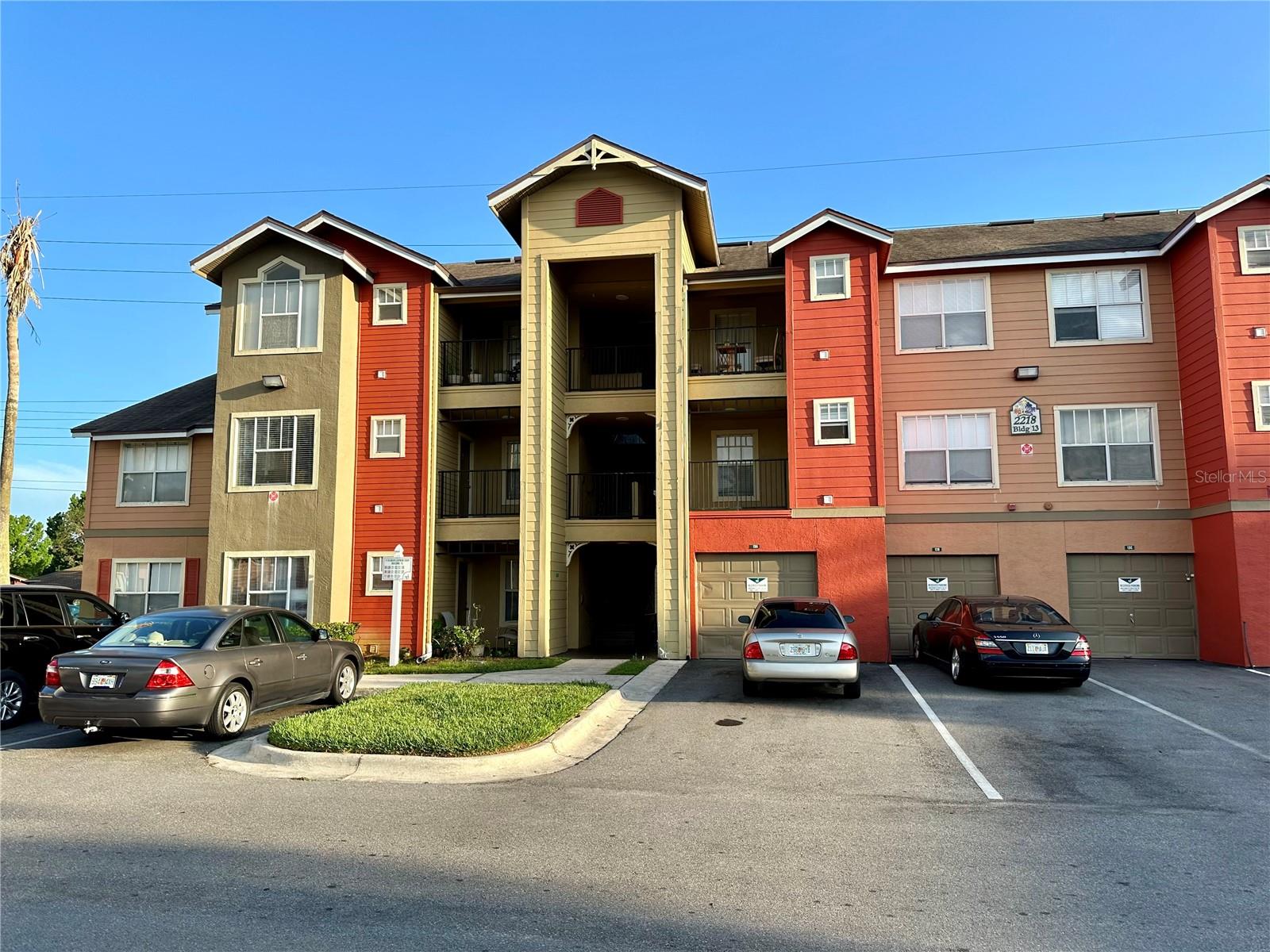 Updated 2 Beds / 2 Baths Condo – Move-In Ready!
This beautifully updated unit features brand-new vinyl flooring throughout and has been freshly painted, offering a modern and clean living space. The kitchen includes a refrigerator/freezer, electric stove, dishwasher, and a breakfast bar that opens to the living area—perfect for casual dining and entertaining.
Located in a well-maintained community with excellent amenities including a swimming pool, tennis court, and fitness center. Conveniently situated near public transportation, shopping, dining, and major roadways.
This one won’t last—schedule your showing today!