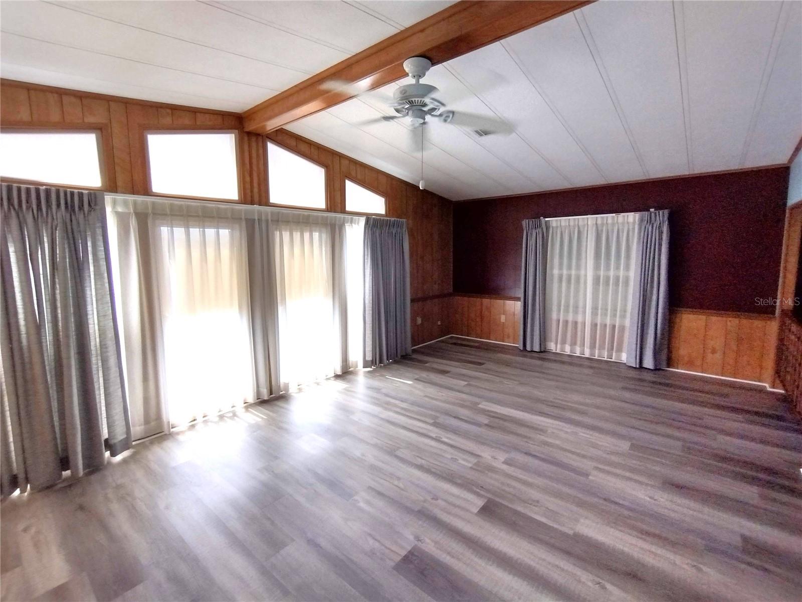 GOLDEN GATE MOBILE HOME PARK UNREC - Residential