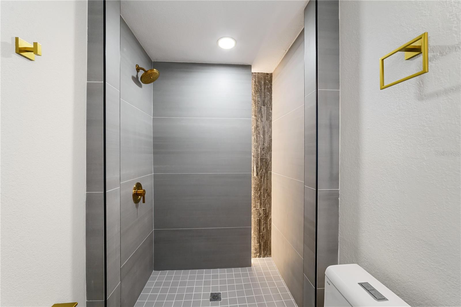 HOLIDAY LAKE ESTATES - Residential