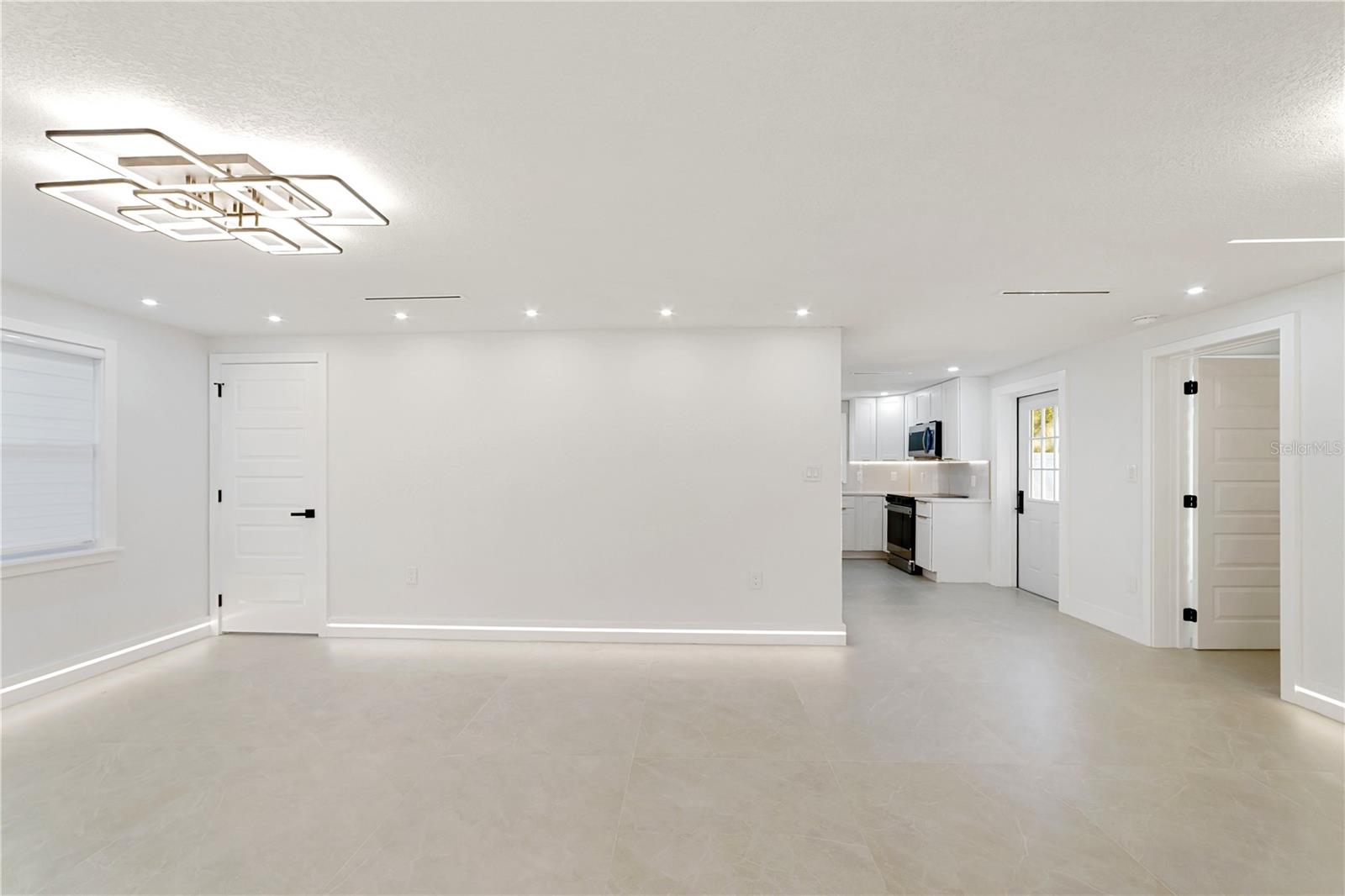 HOLIDAY LAKE ESTATES - Residential