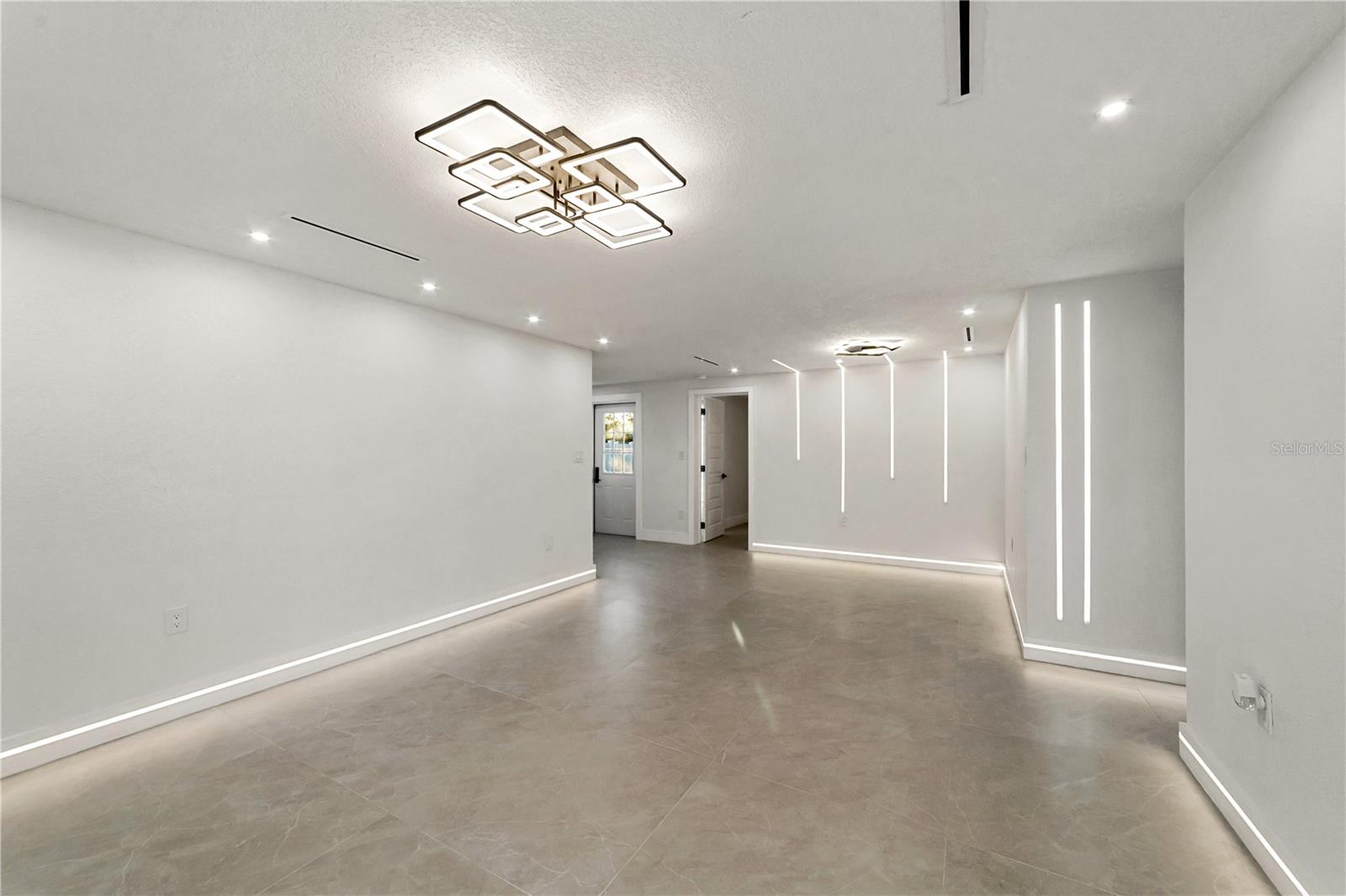 HOLIDAY LAKE ESTATES - Residential