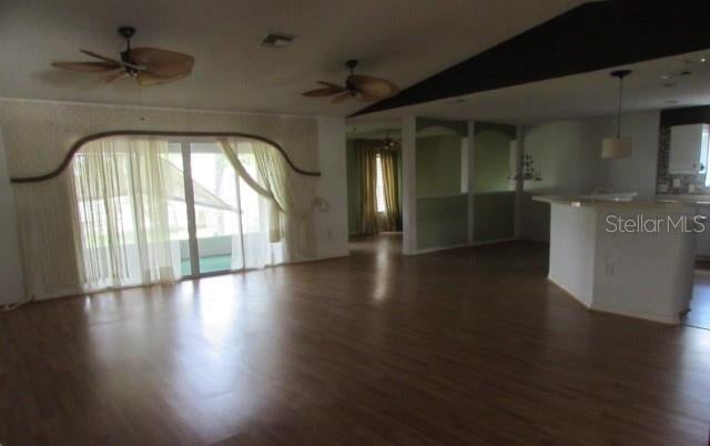 Photo of 1142 Meadowbend Drive, Leesburg, FL 34748 (MLS # G5113417)