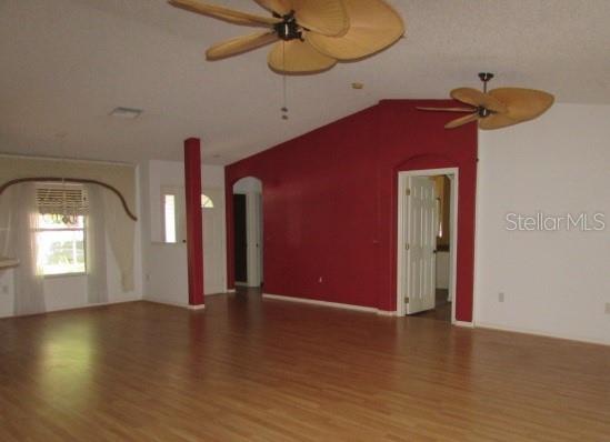 1142 MEADOWBEND DRIVE