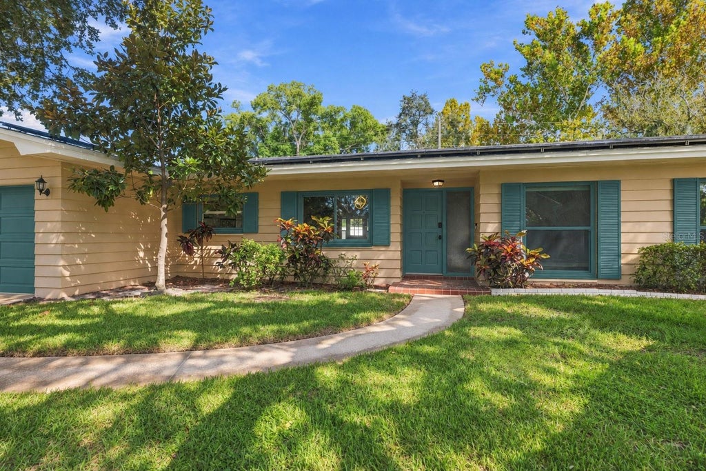 Photo of 2260 Saint Charles Drive, Clearwater, FL 33764 (MLS # TB8546277)