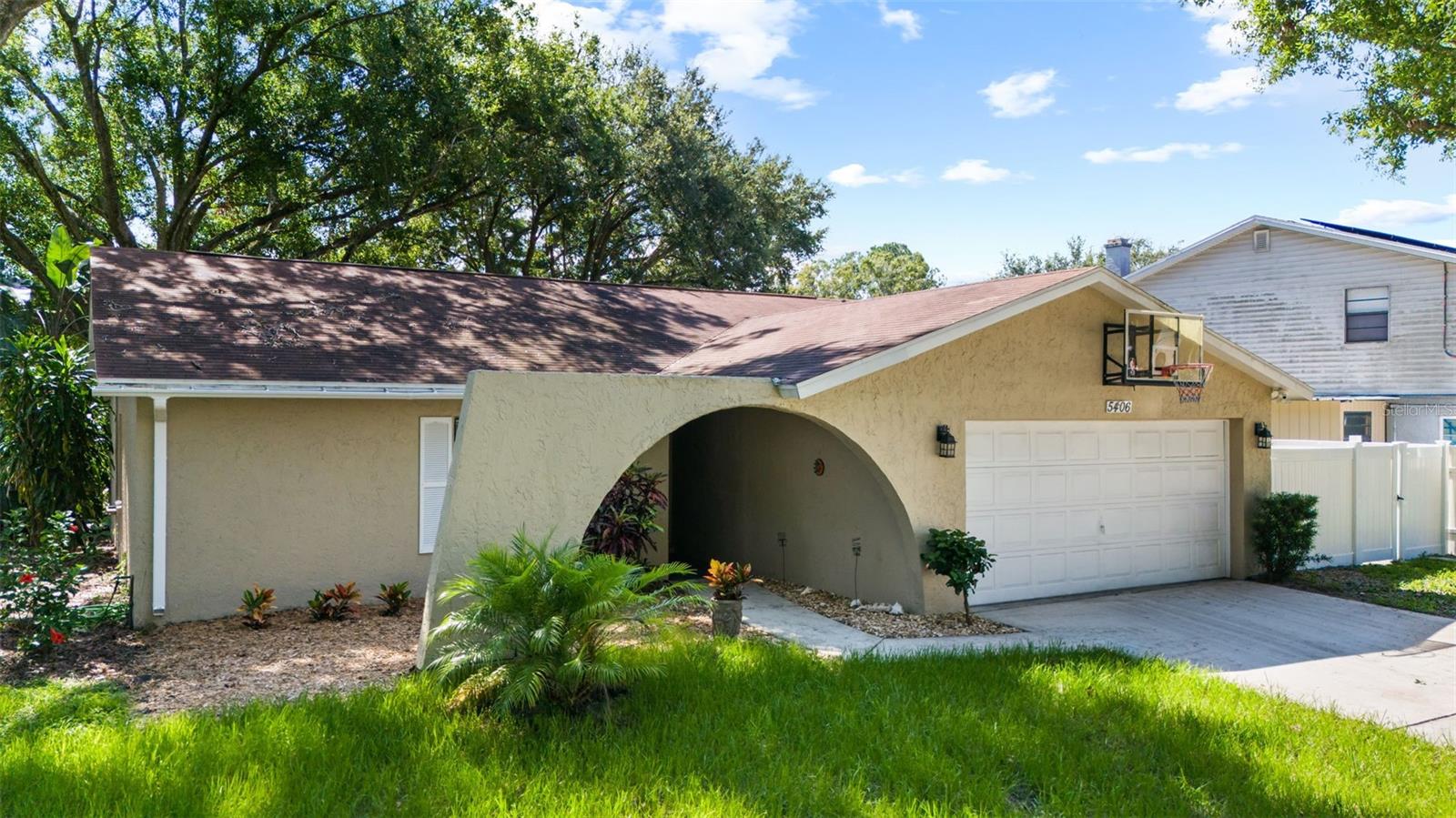 5406 PENTAIL CIRCLE