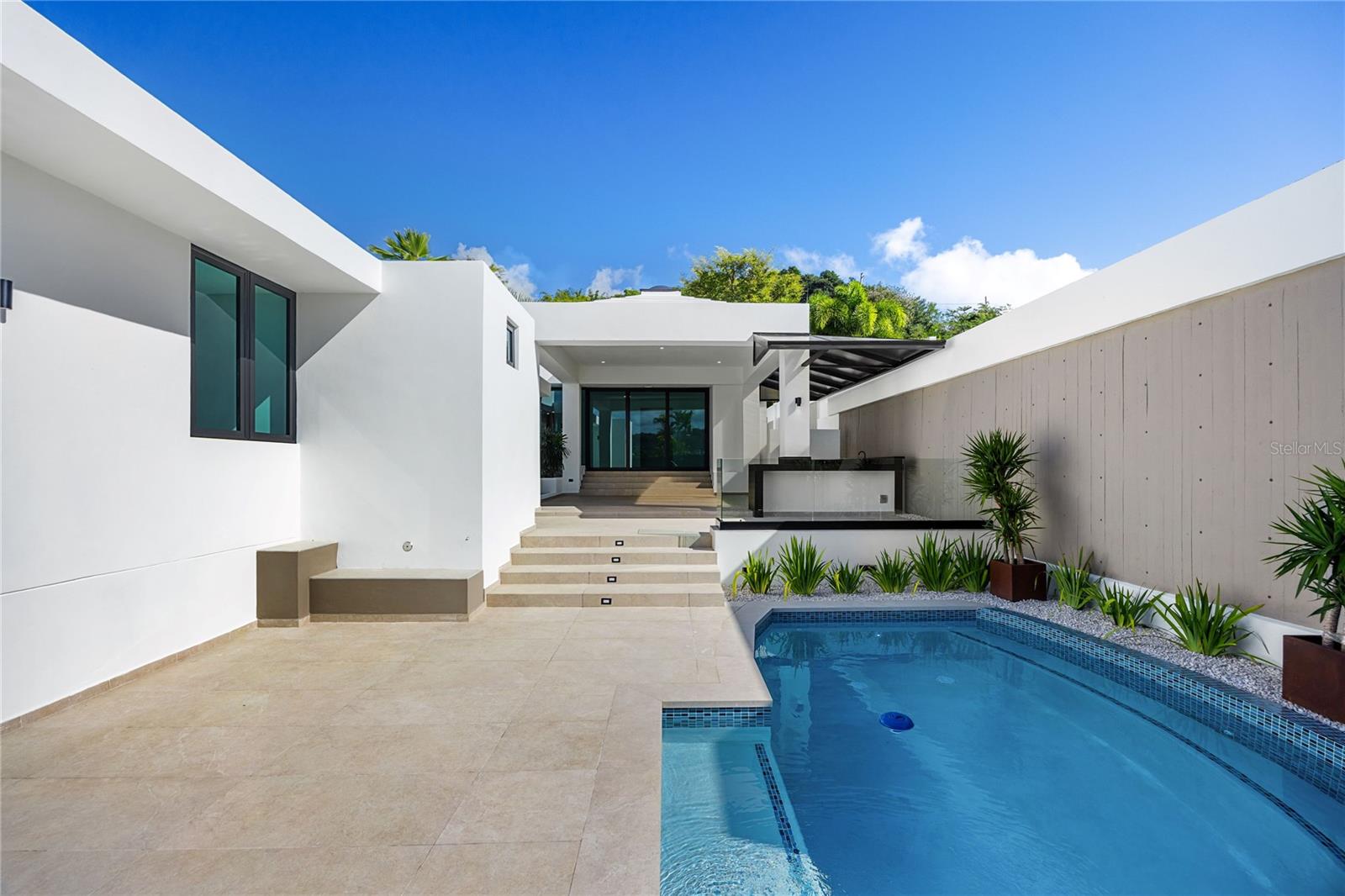 LA VILLA DE TORRIMAR - Residential