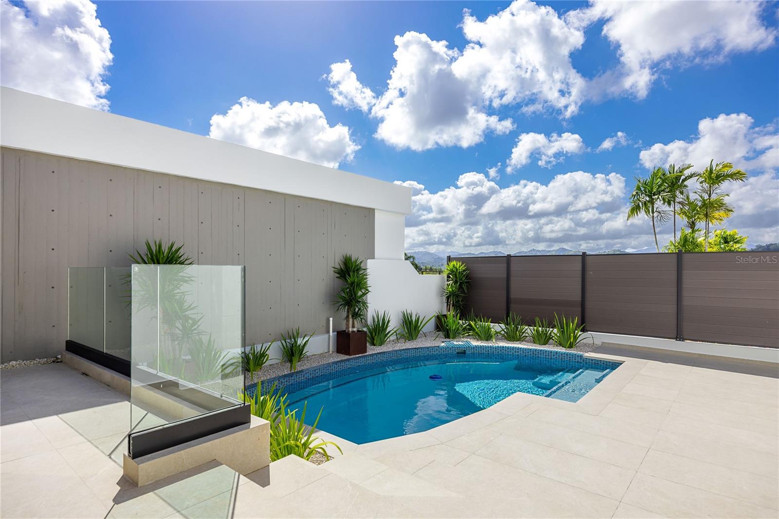 LA VILLA DE TORRIMAR - Residential