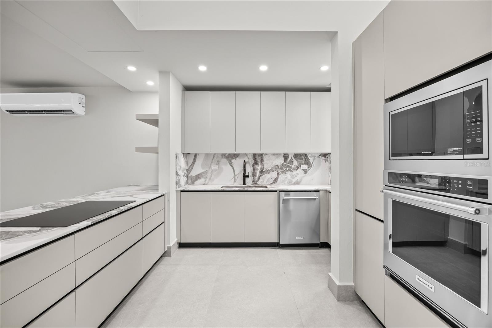 LA VILLA DE TORRIMAR - Residential