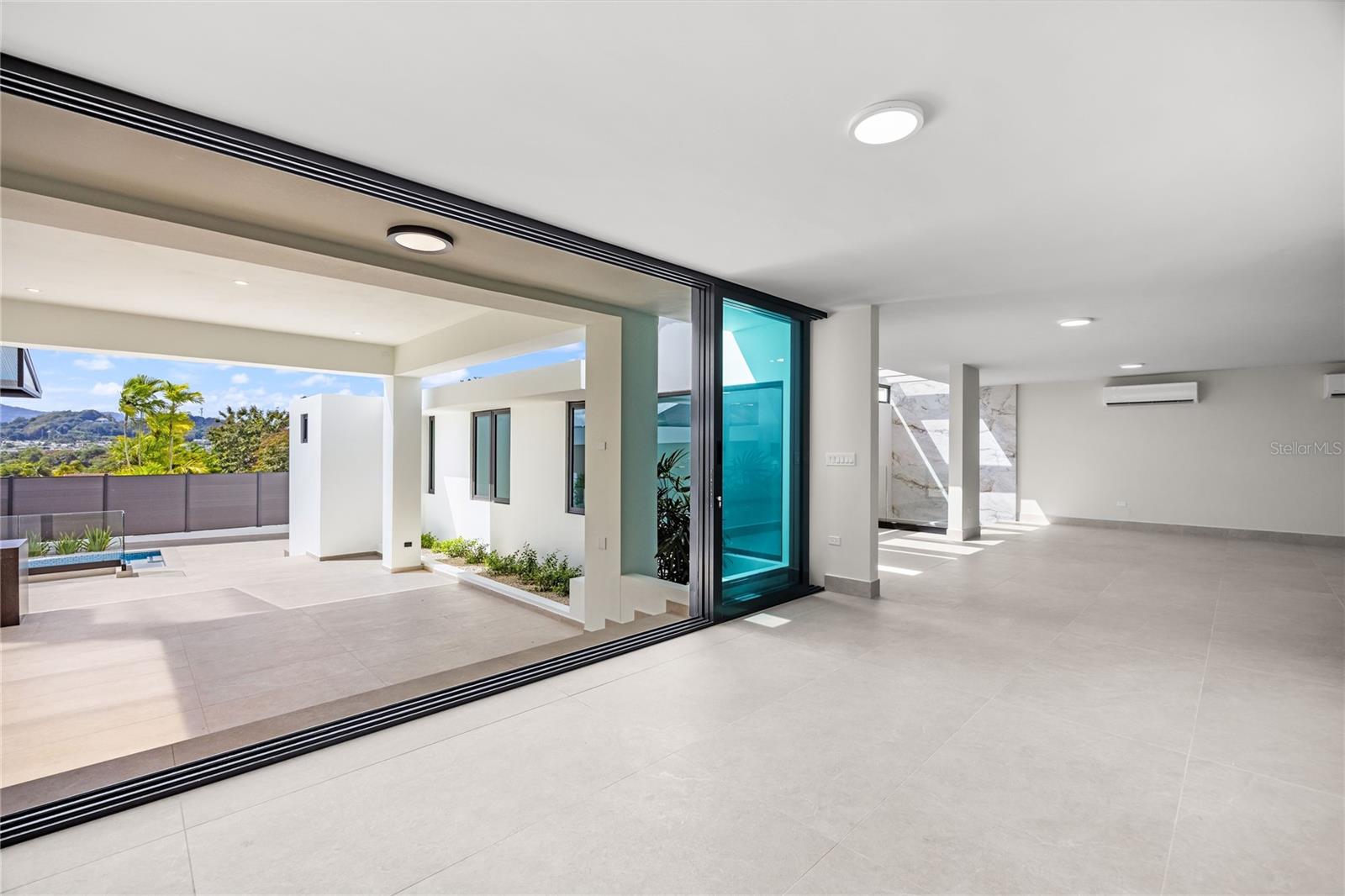 LA VILLA DE TORRIMAR - Residential