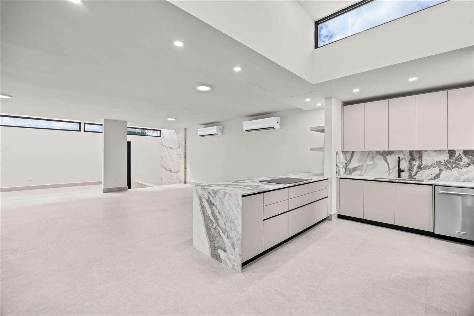 LA VILLA DE TORRIMAR - Residential