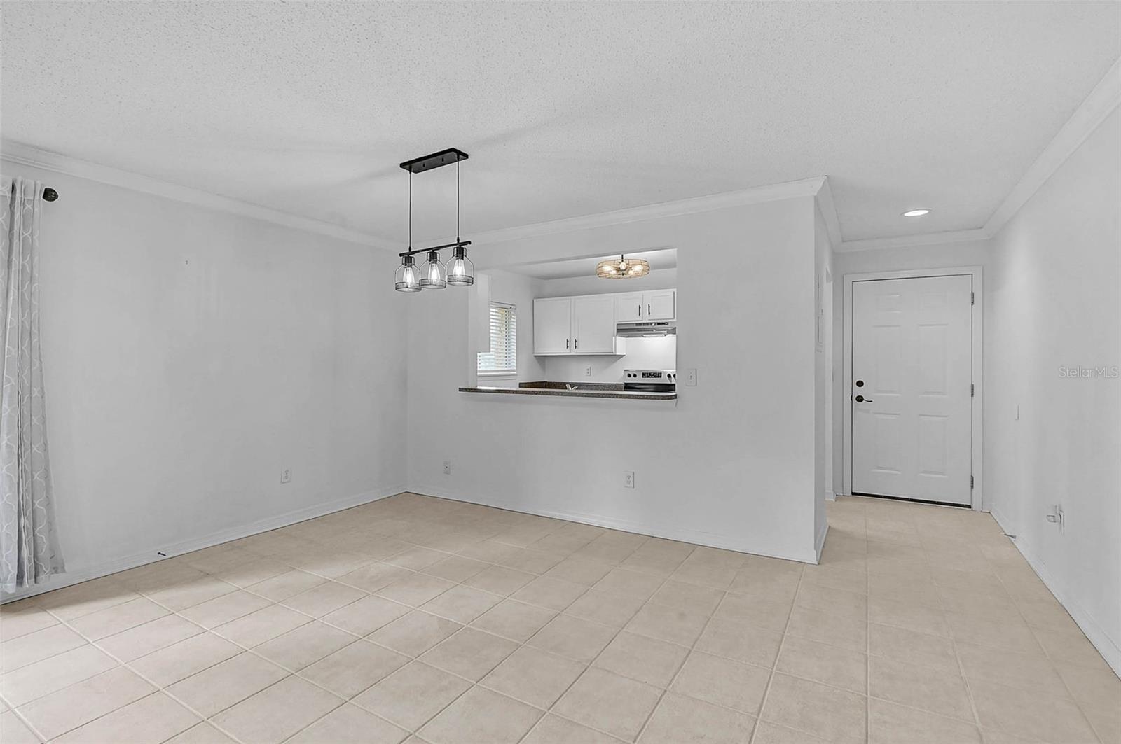 1737 PARAKEET WAY 611