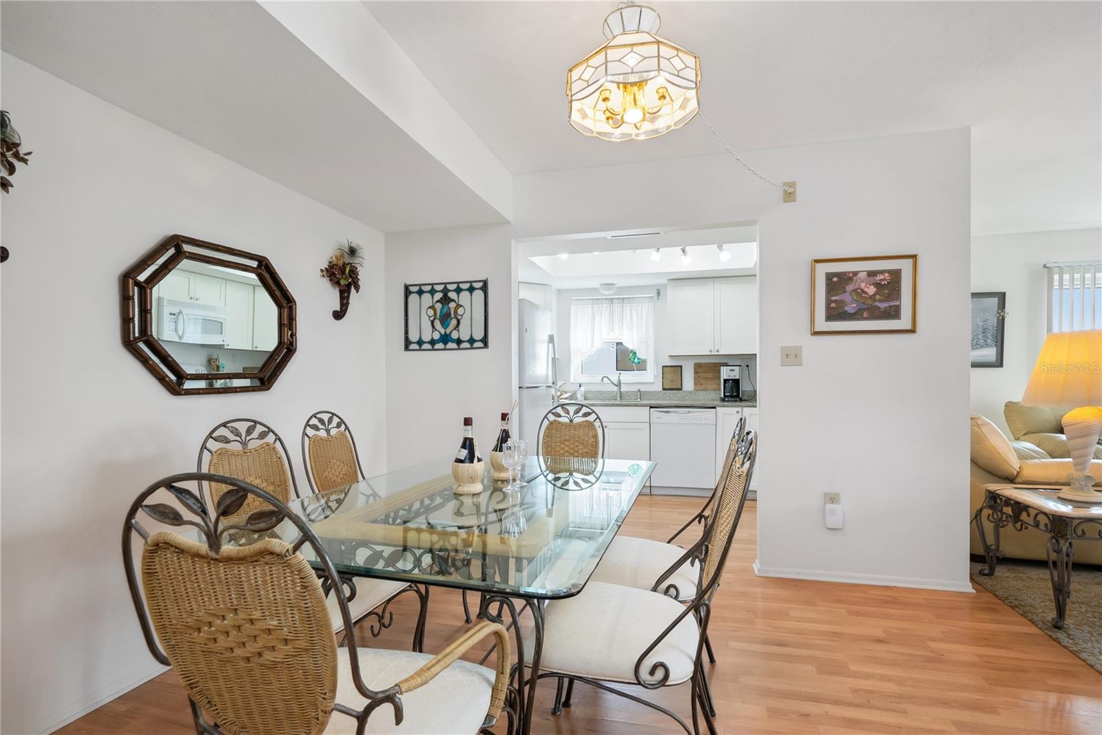 LONGBOAT BEACH HOUSE - Residential