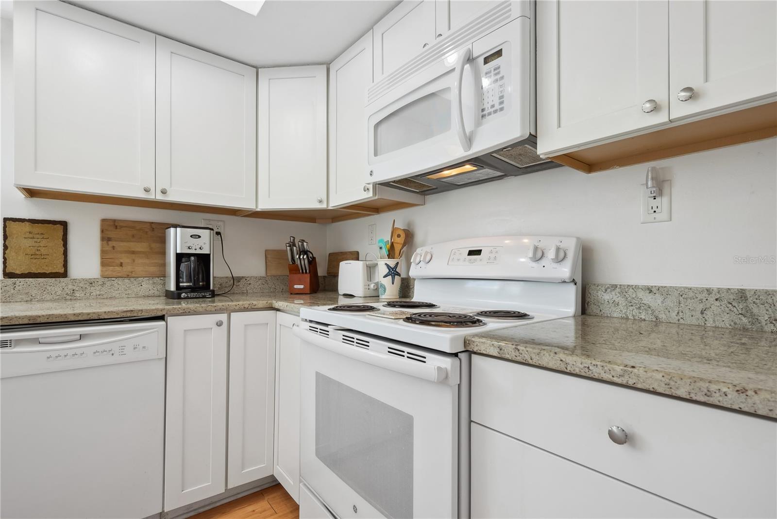 LONGBOAT BEACH HOUSE - Residential