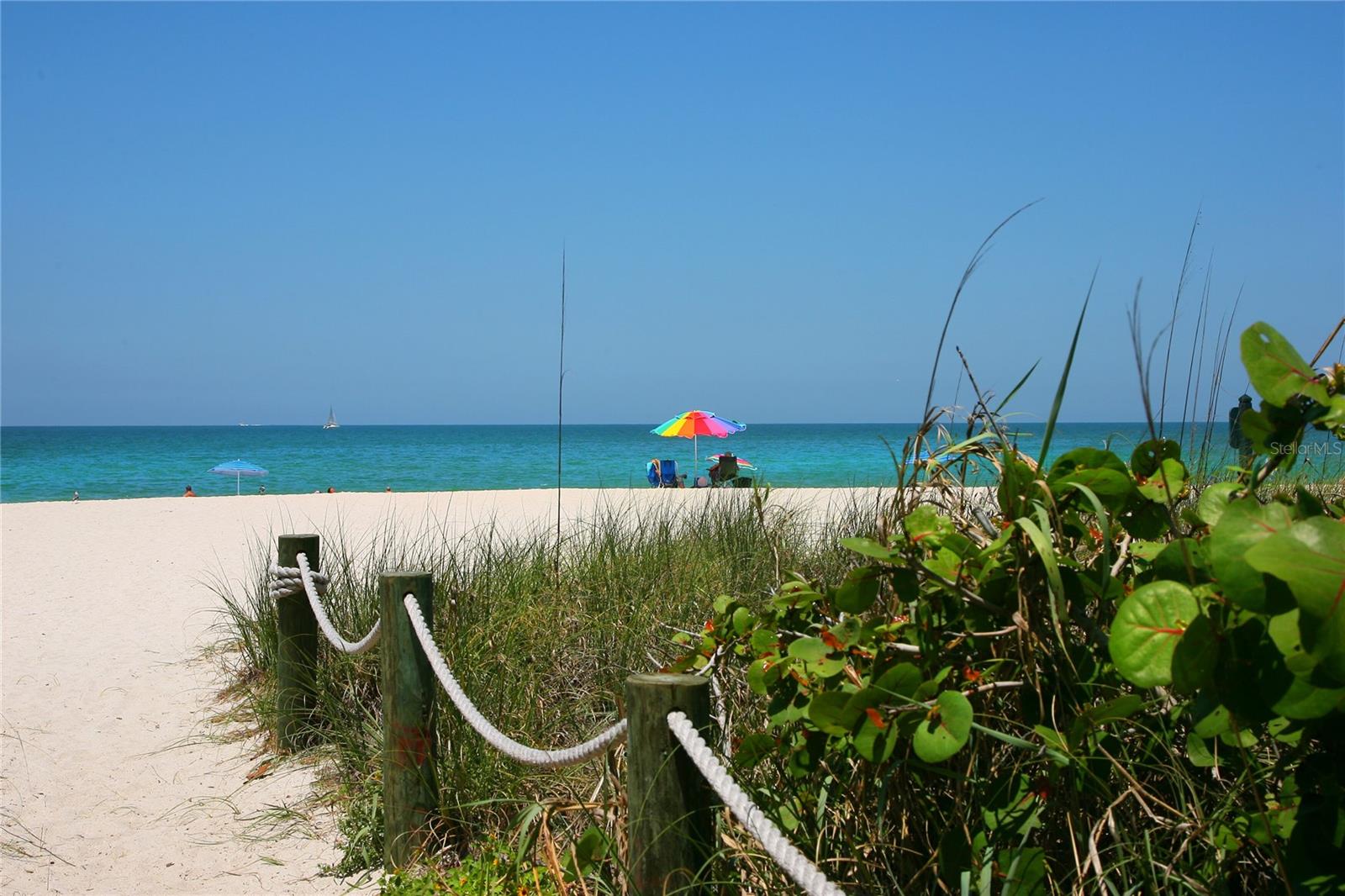 LONGBOAT BEACH HOUSE - Residential