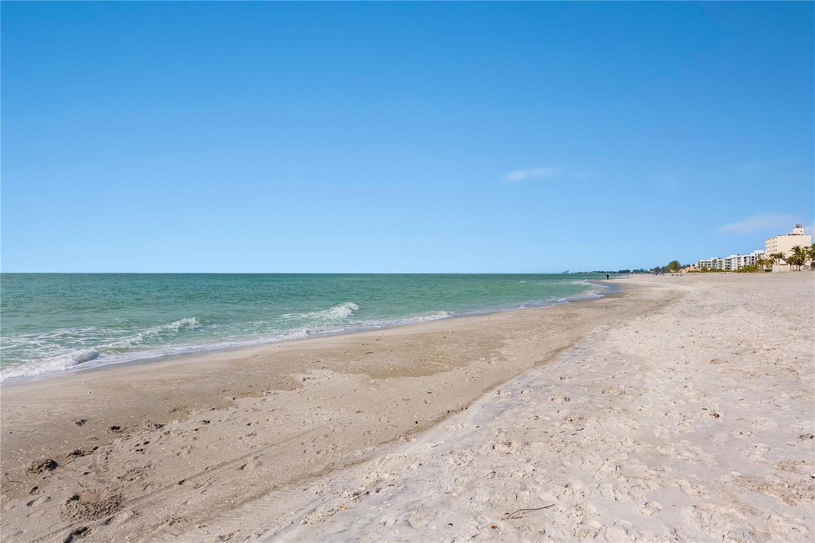 LONGBOAT BEACH HOUSE - Residential