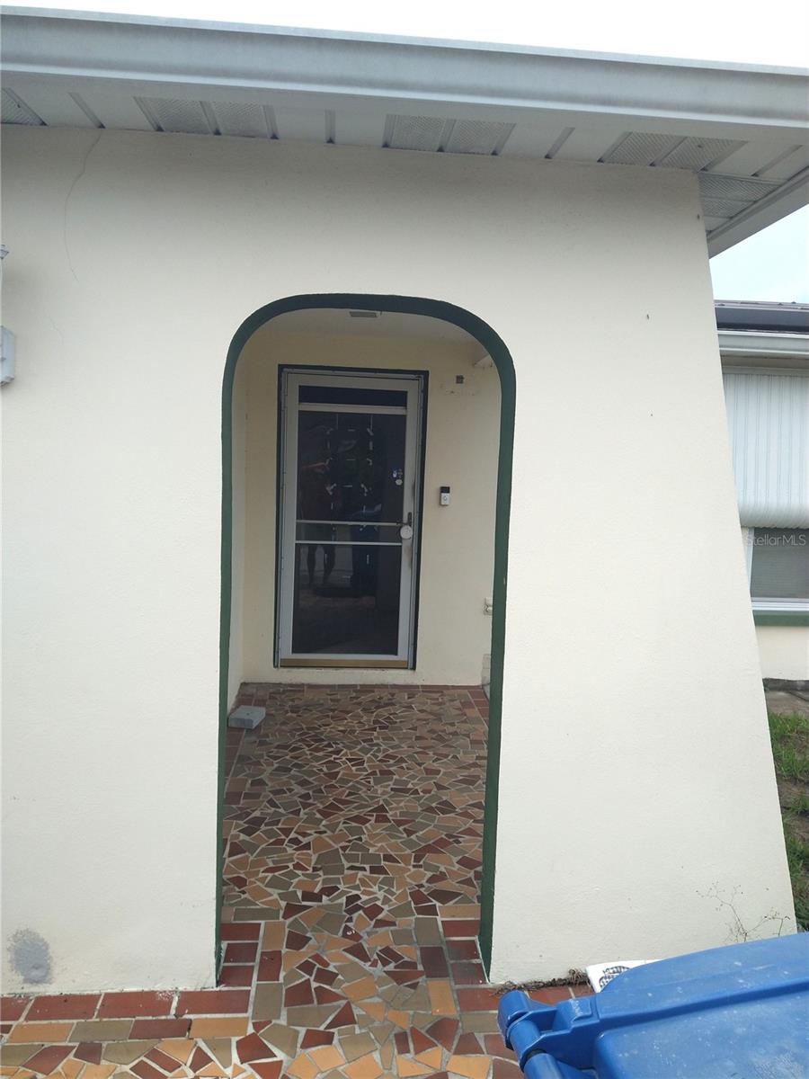 6325 KENTFIELD AVENUE