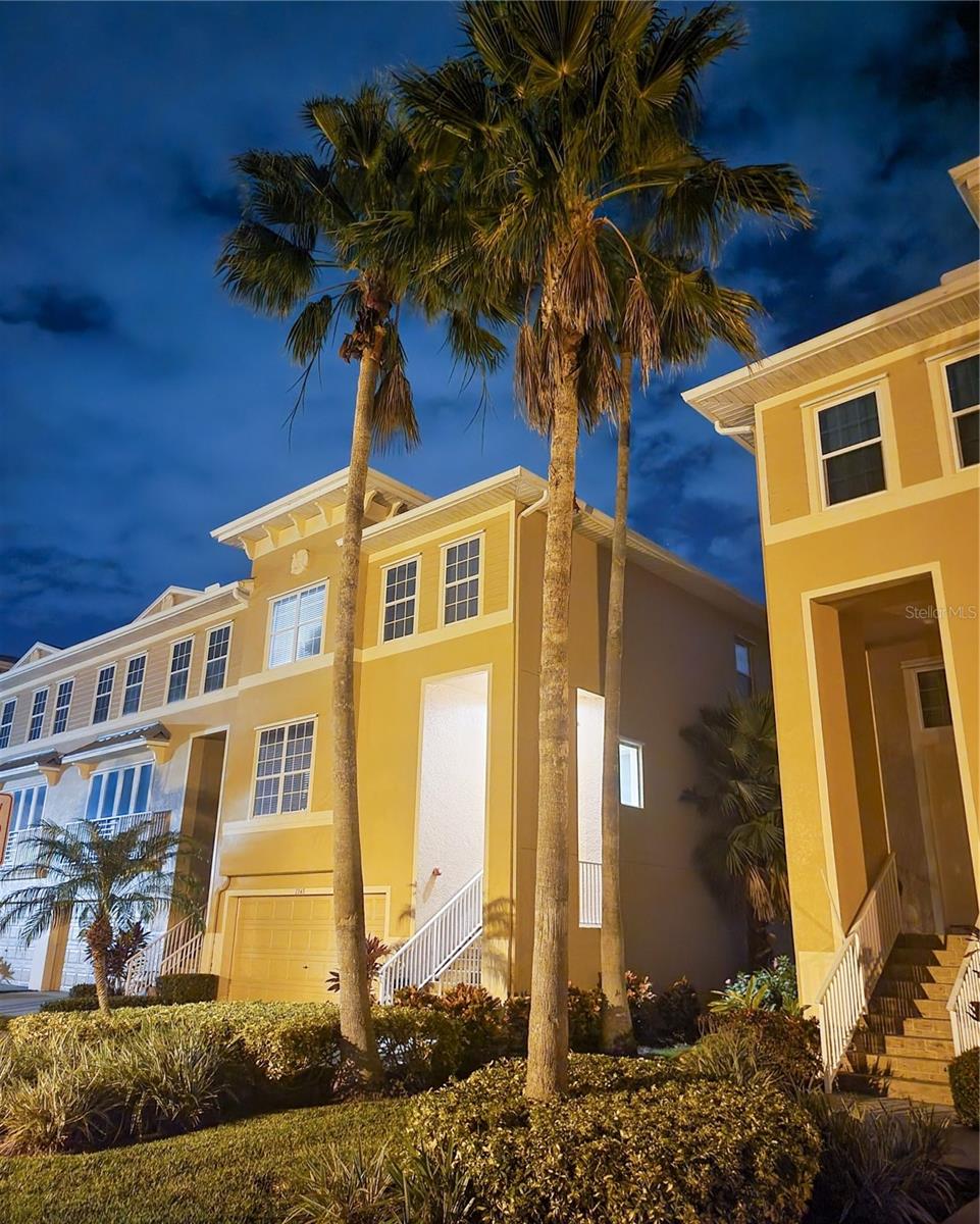 SEMINOLE ISLE TWNHMS - Residential