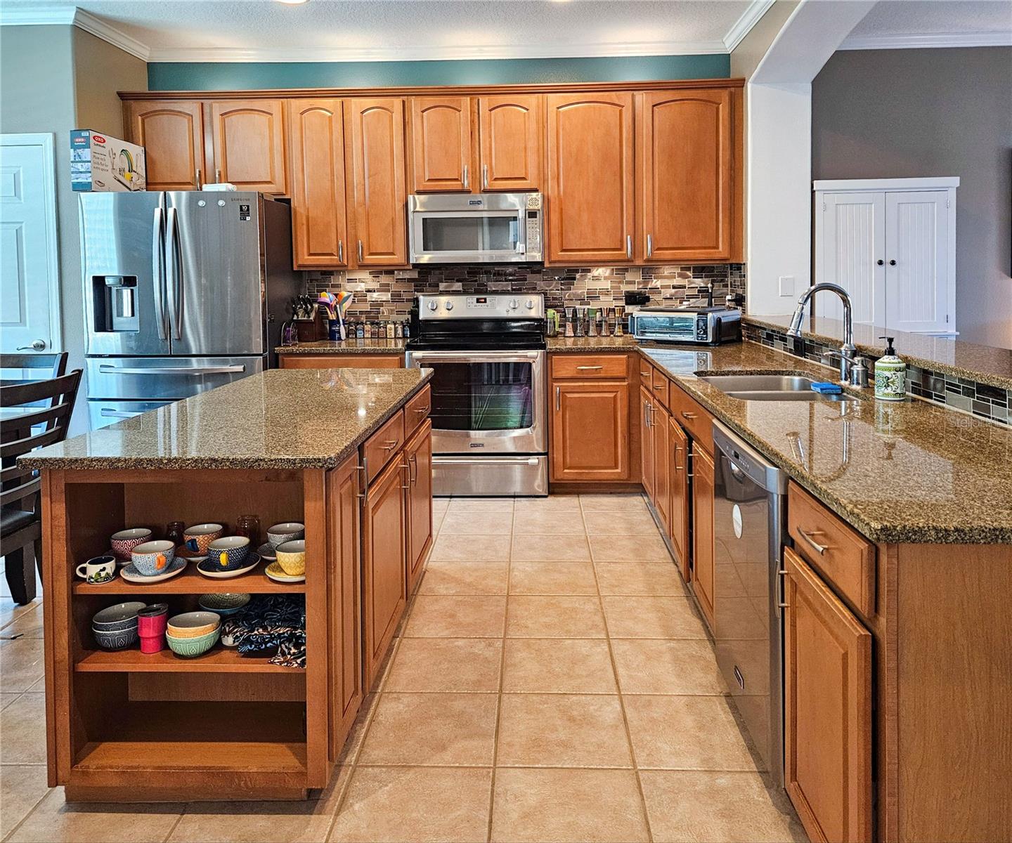 SEMINOLE ISLE TWNHMS - Residential