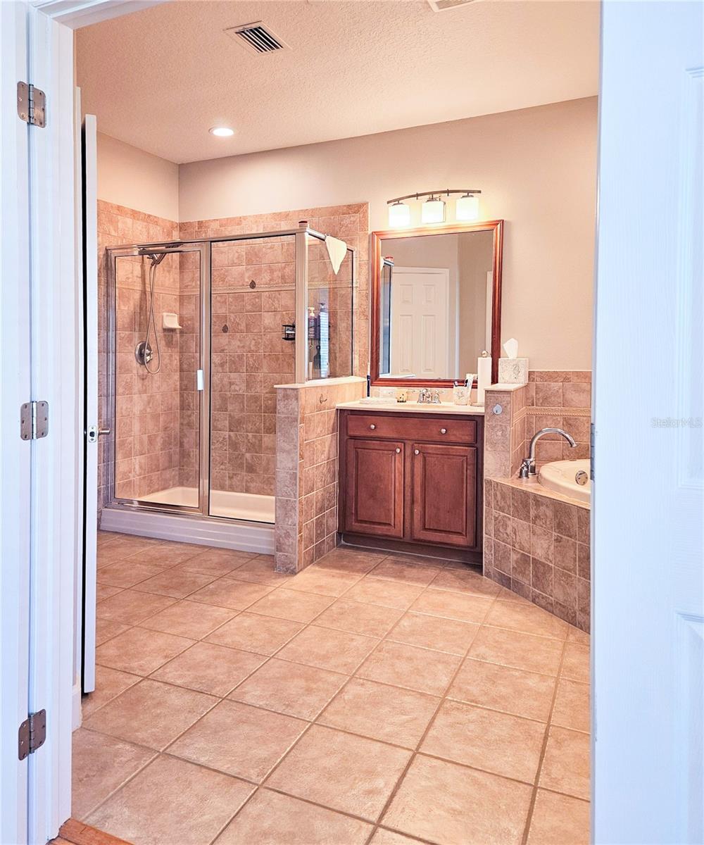 SEMINOLE ISLE TWNHMS - Residential