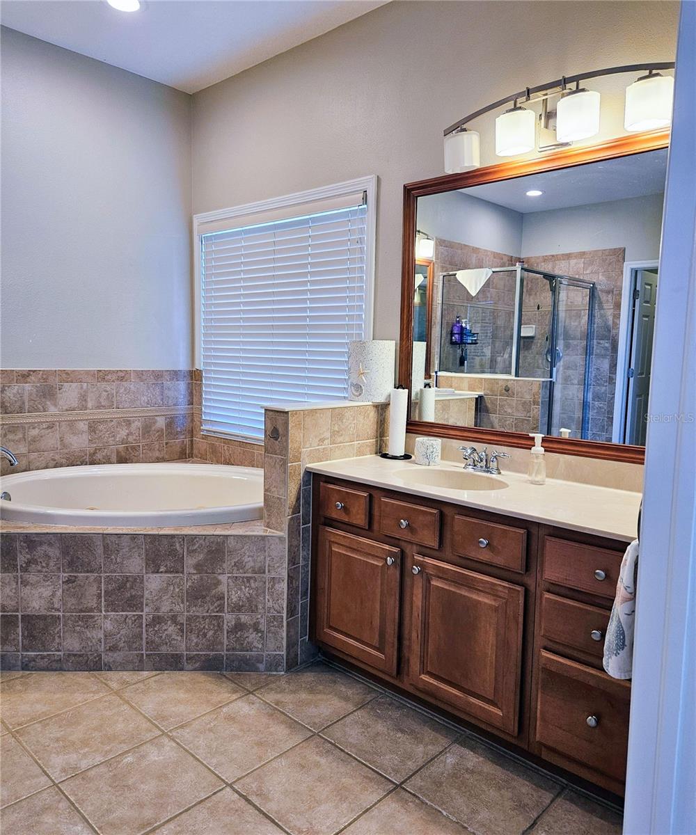 SEMINOLE ISLE TWNHMS - Residential