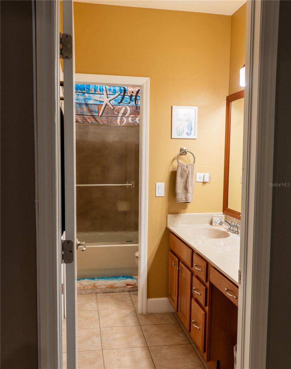 SEMINOLE ISLE TWNHMS - Residential