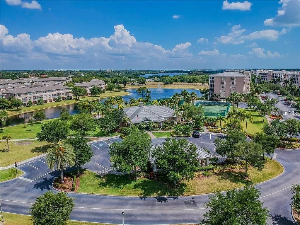 SEMINOLE ISLE TWNHMS - Residential