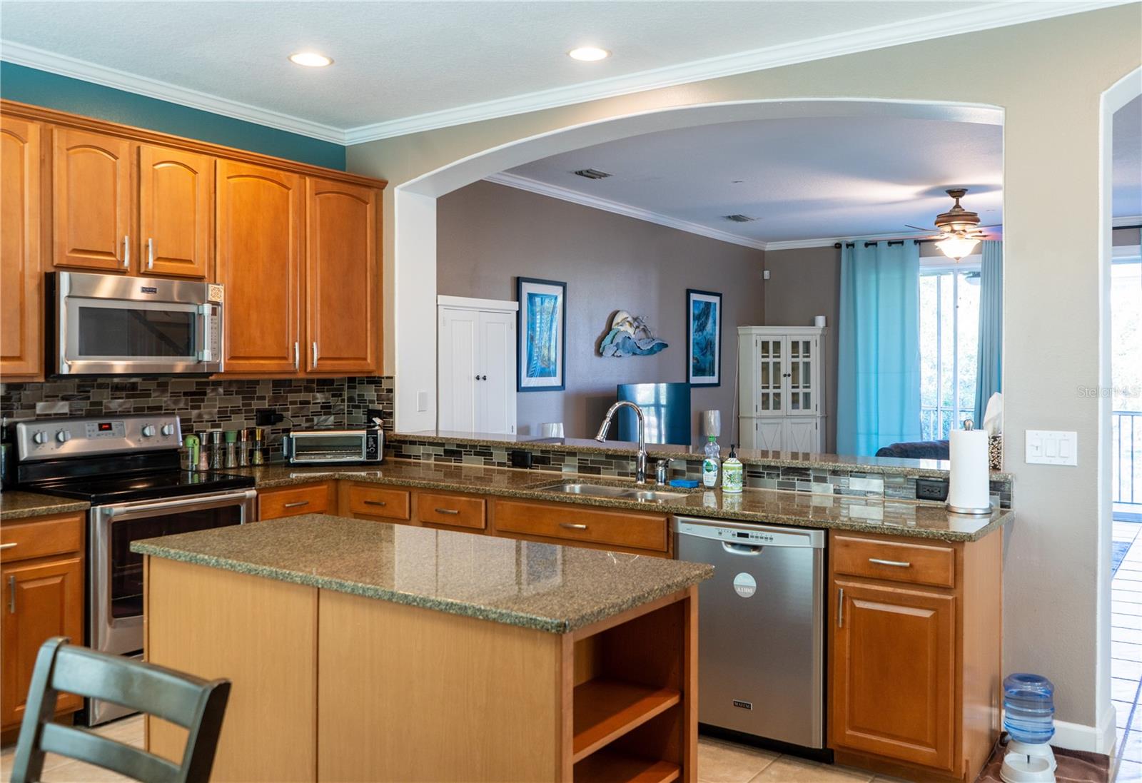 SEMINOLE ISLE TWNHMS - Residential