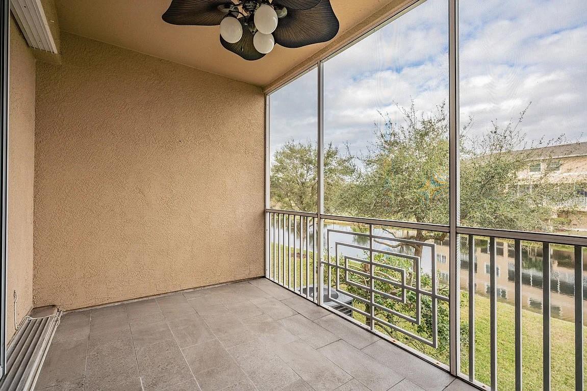 SEMINOLE ISLE TWNHMS - Residential