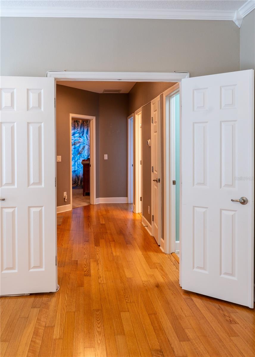 SEMINOLE ISLE TWNHMS - Residential